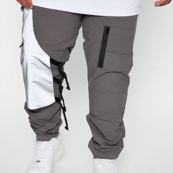 Gray and White Cargo Jogger Pants with Elastic Cuffs - Picture 4 of 4